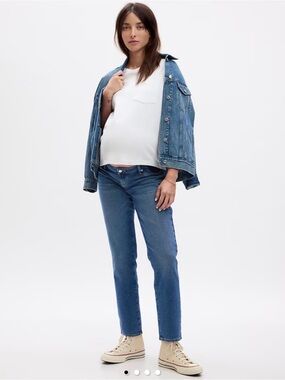 GAP Maternity Girlfriend Jeans